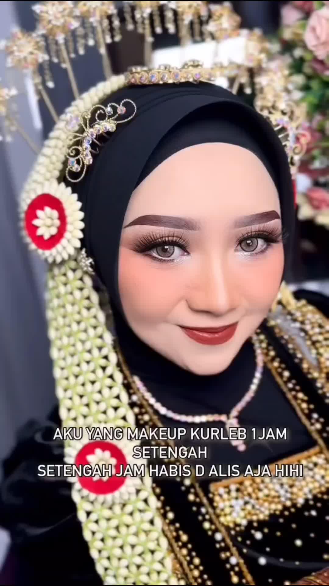Make up satu jam waktunya habis di alis ajaaa...#HOTrctiplus 