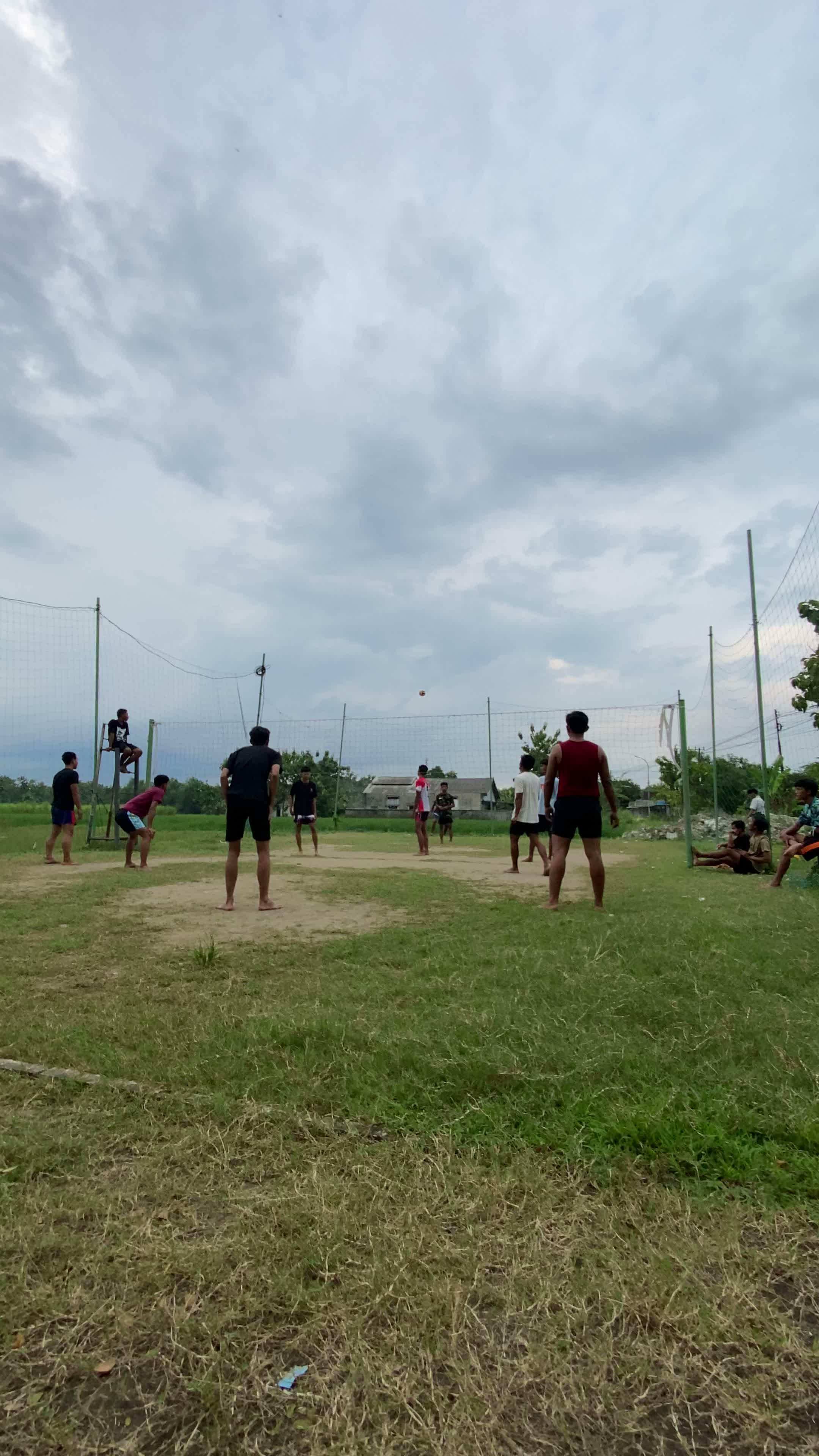 Volley bersama teman masa kecil #volleyball #volley #volleytarkam #volleyballplayer 