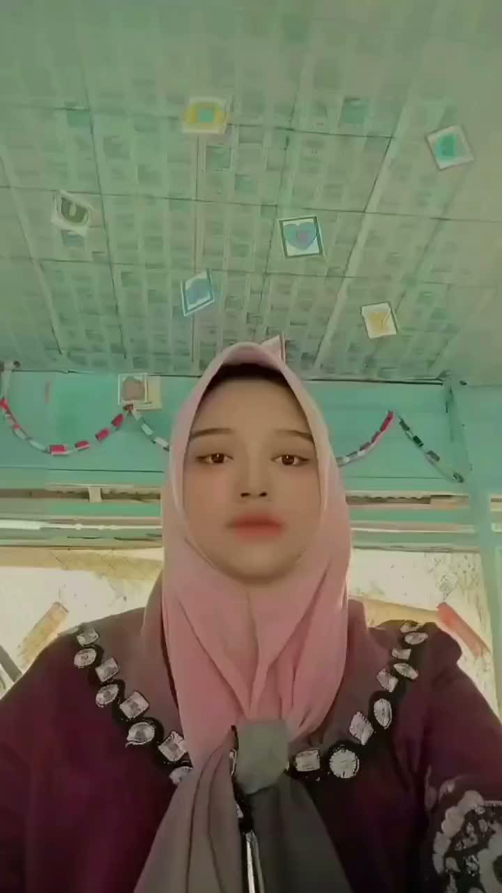 Menjadi guru honorer