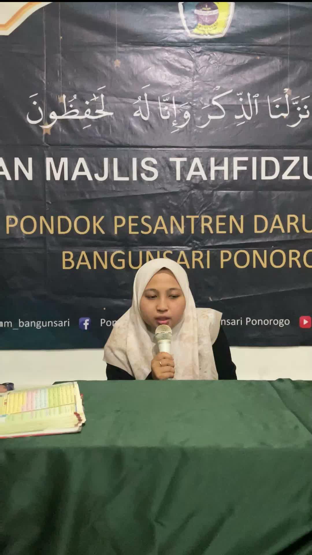 Alhamdulillah Ujian Tahfidzul Qur'an saudari Ilmi dari Madiun, doakan semoga lancar, dan manfaat hafalan nya, aminn