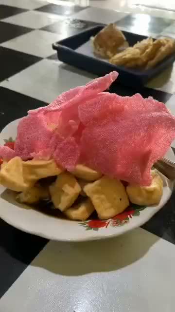 Makan Makan terus, ayo jalan jalan jangan dirumah aja