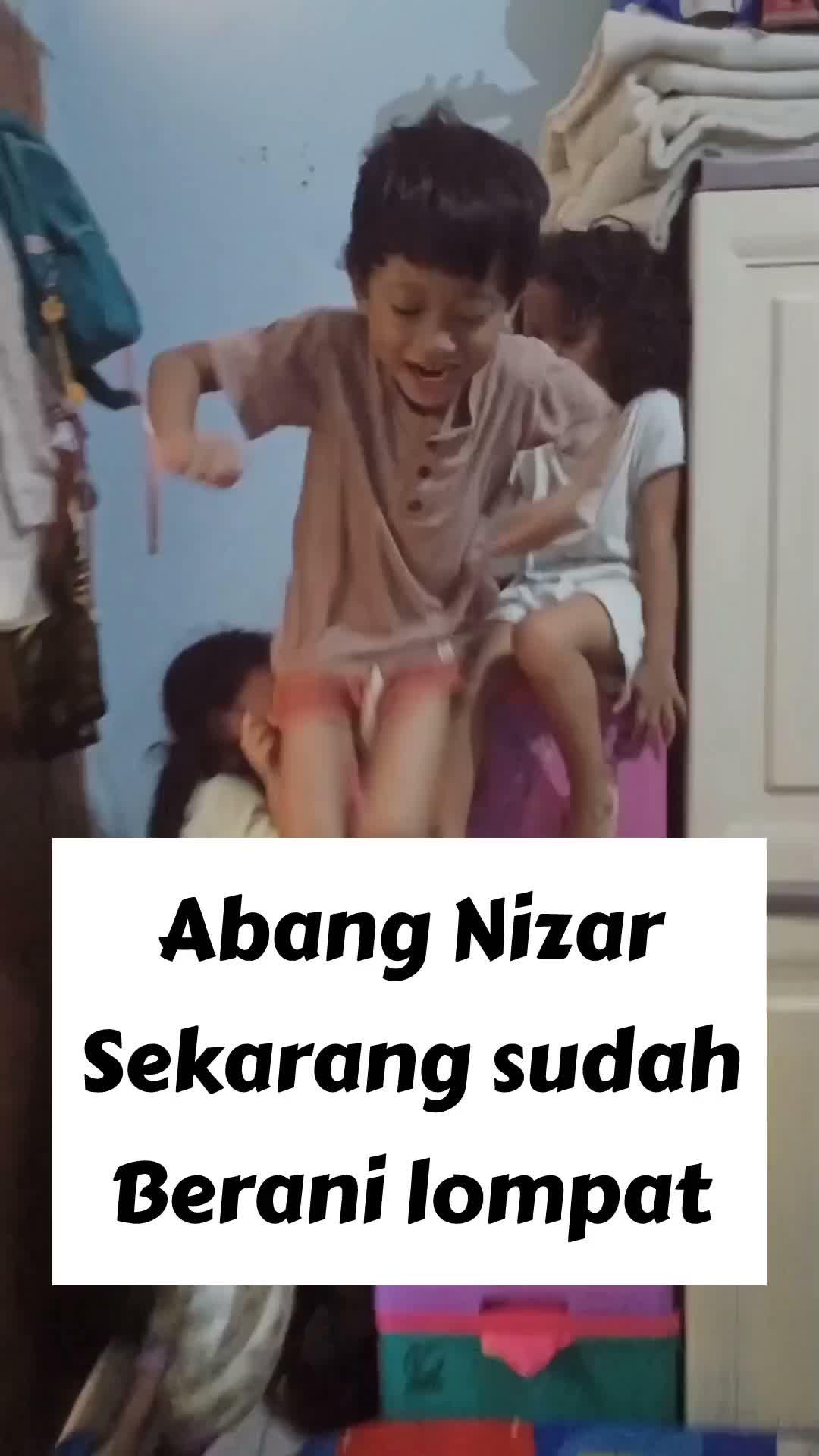 Abang sudah Berani Lompat.
#RCTIPlus #HOTrctiplus #Duniaanakanak #Videoanakanak #Videobermainaanak #Edukasianak #fyp #fypシ #fypシ゚viral 