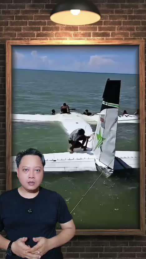 Mengalami kendala teknis pesawat Cessna 208 Caravan mendarat darurat di pantai kaladiri Nabire #cessna208caravan #nabire 