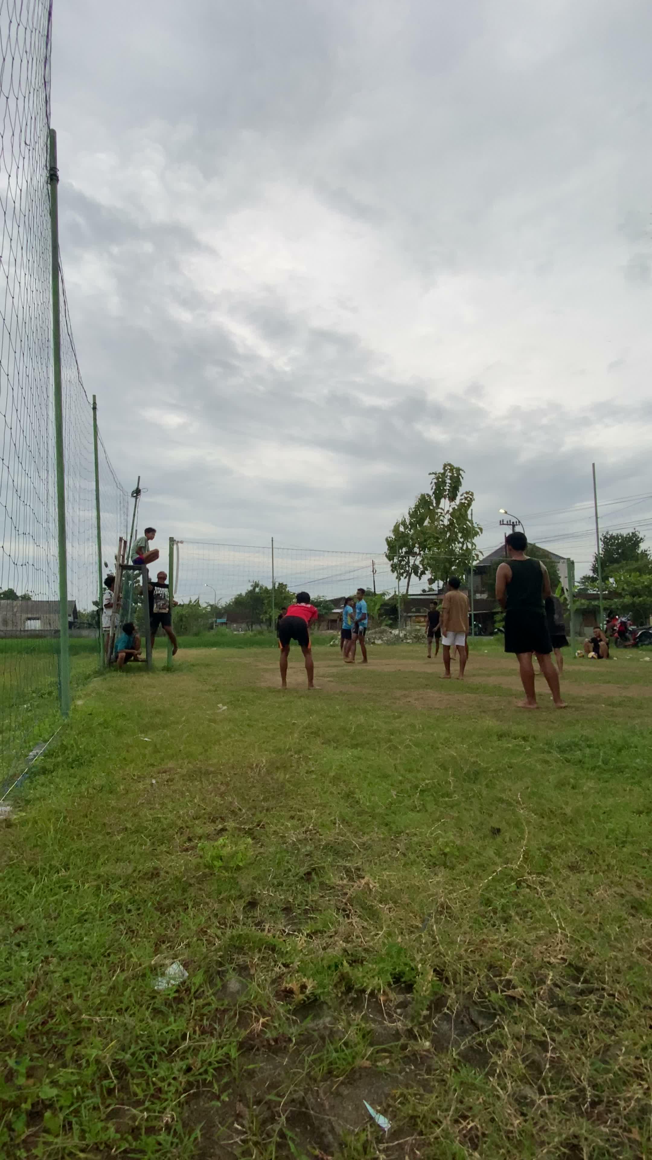 Yokk olah raga volly bareng aku lurr #tarkam #volley #volleyball #volleytarkam #desaku #tambakrejo 