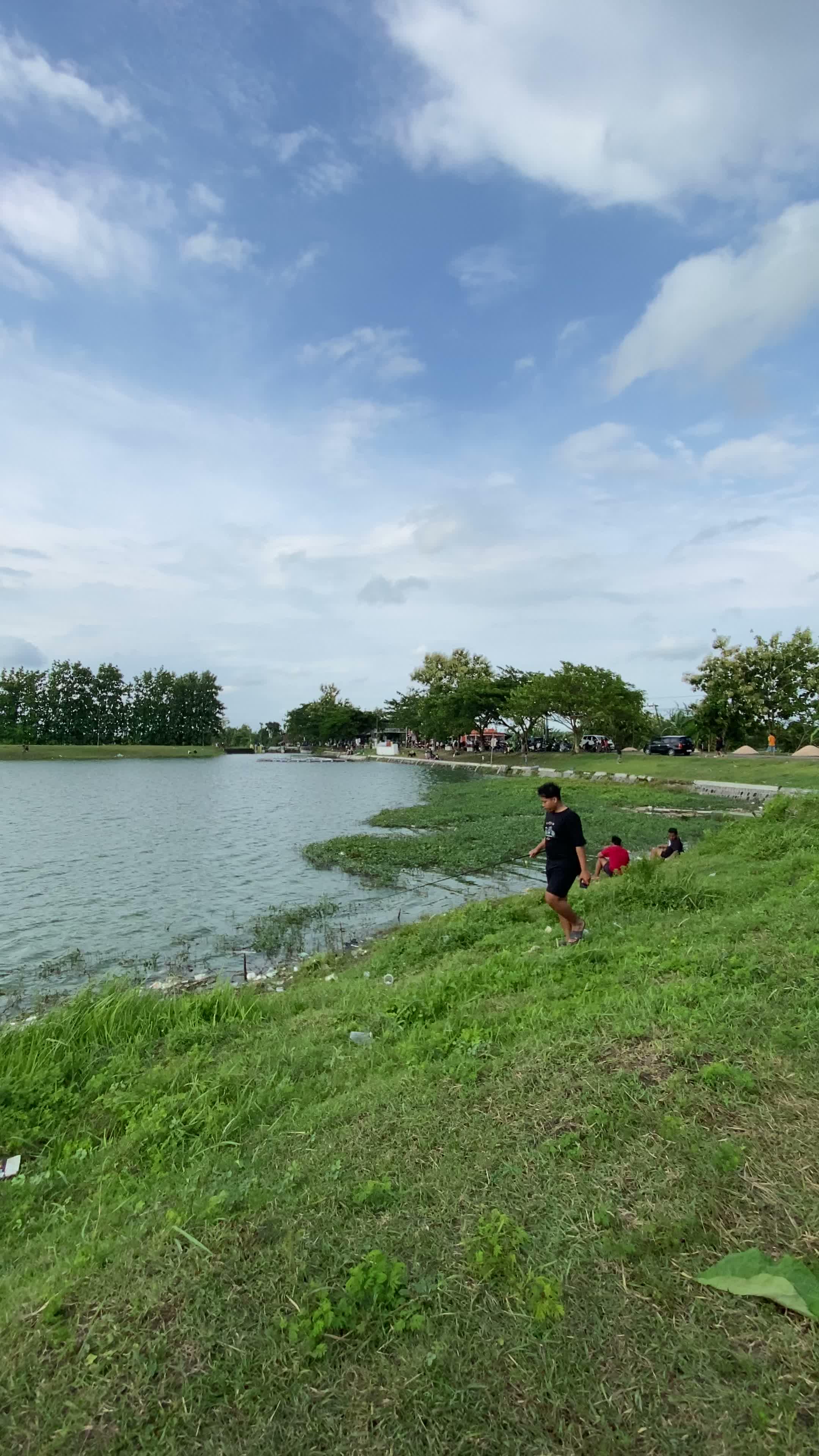 Ramai banget lurr suasana mancing di Embung Sonorejo #mancing #embung #sonorejo #bojonegoro 