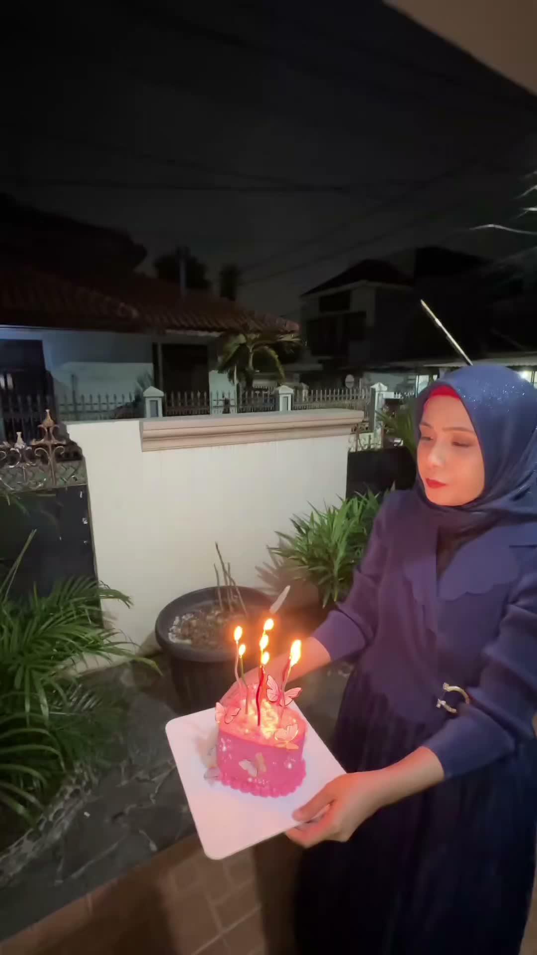 tebak aku ultah yang ke berapa?