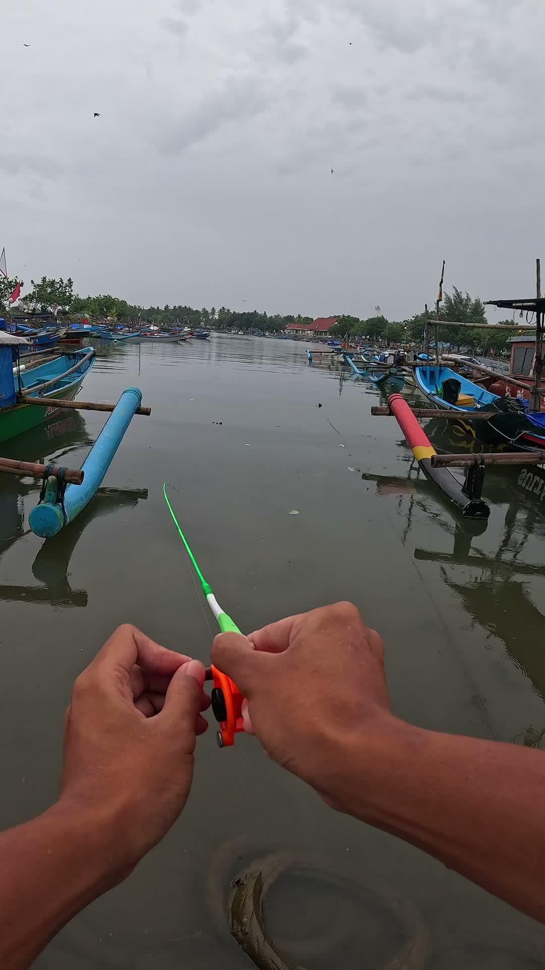 joran ku menangis lawan ikan ini 🎣🐟