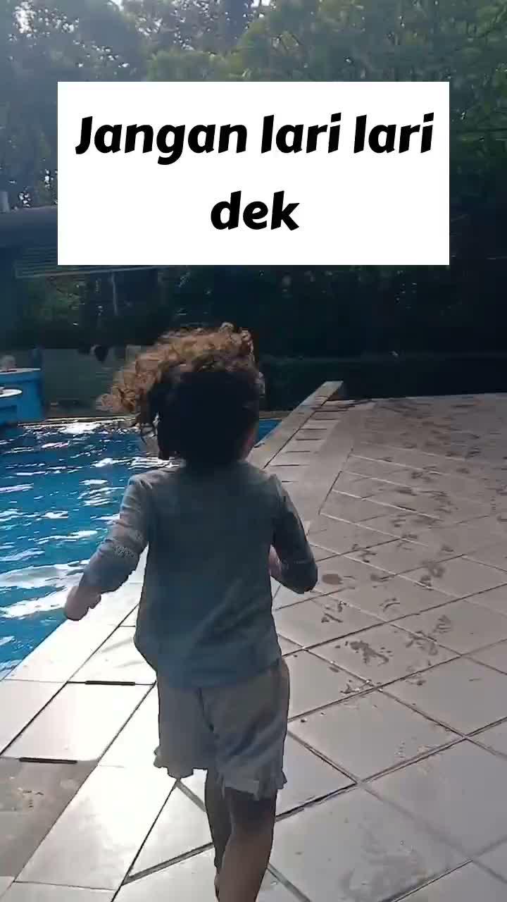 Jangan lari lari.
#RCTIPlus #HOTrctiplus #Duniaanakanak #Edukasianak #Videoanakanak #Videobermain #fyp #fypシ #fypシ゚viral 