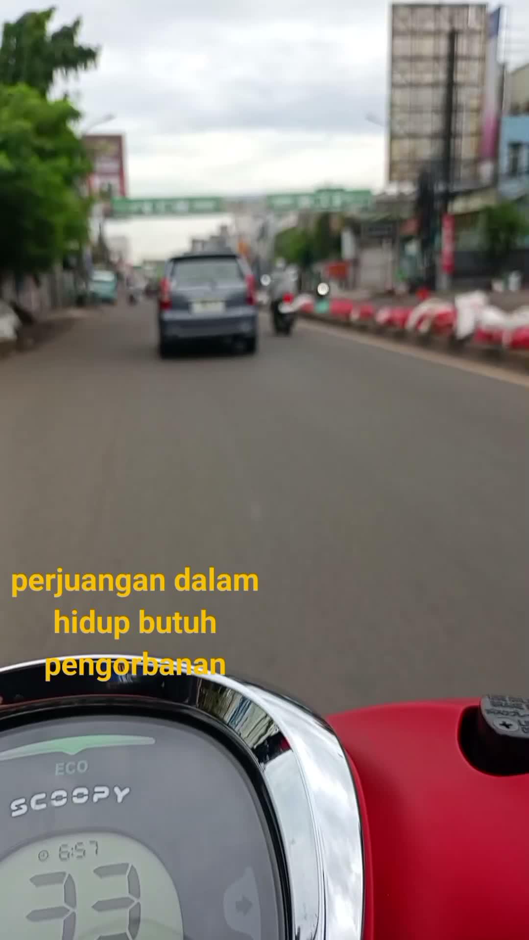 jalan jalan 
