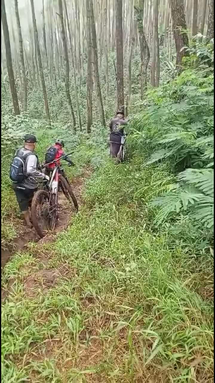 jatuh duduk  #mtb  #jatuh #lucu 
