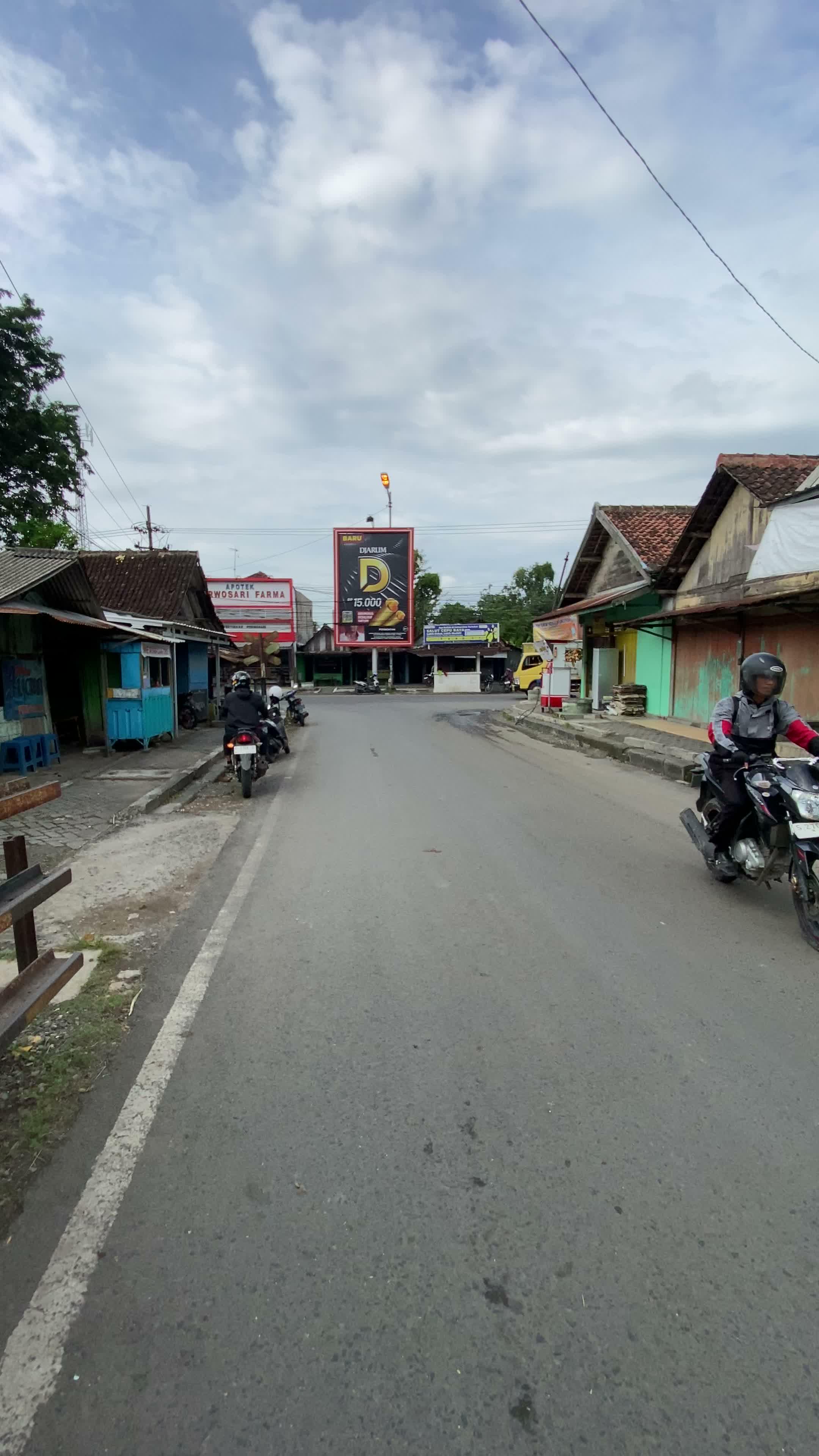 Pertigaan Pasar Purwosari #pasar #purwosari #padangan #cepu #bojonegoro #ngawi 