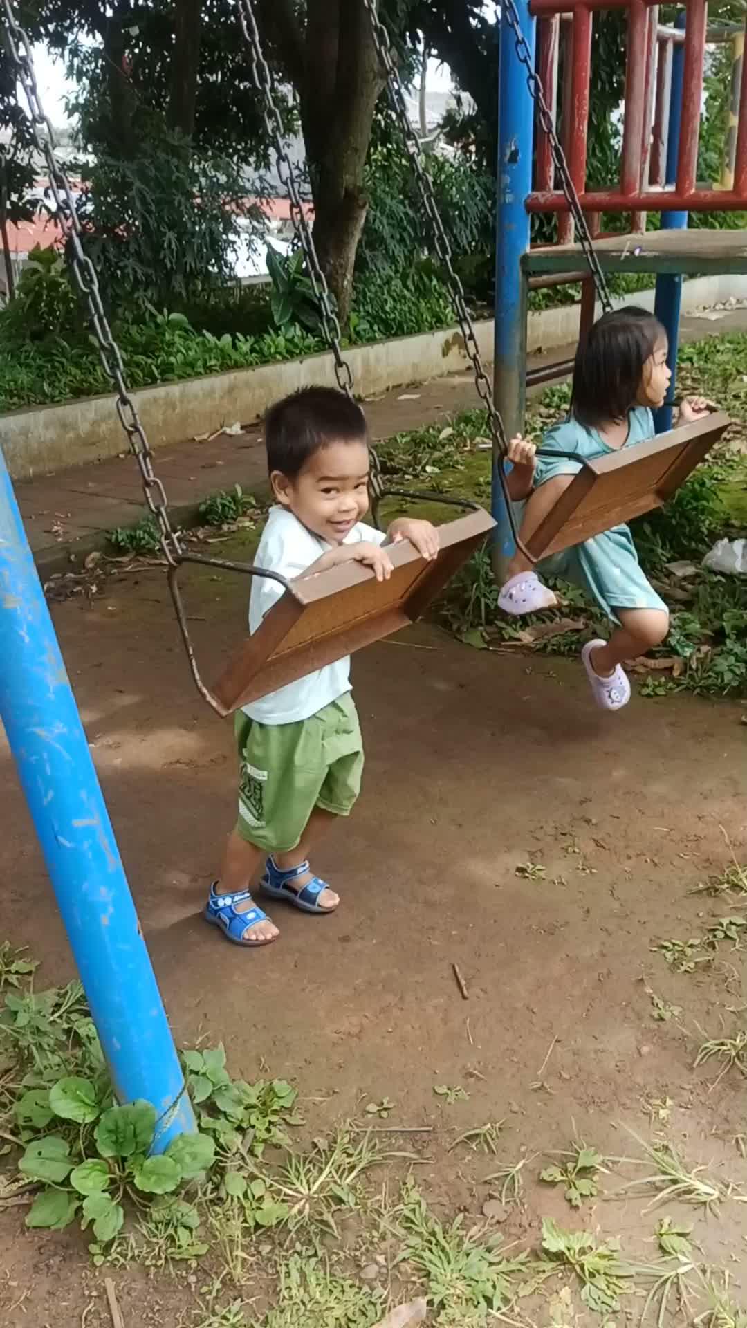 Susahnya naik ayunan
 #belovedkids  #fyp  #fypviral 