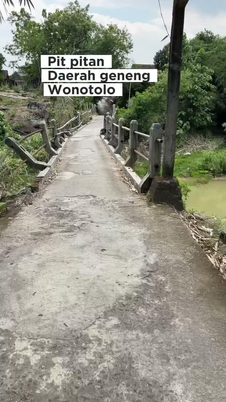 Jalan rusak semoga cepet di benerin ya bolo #RCTIPlus 