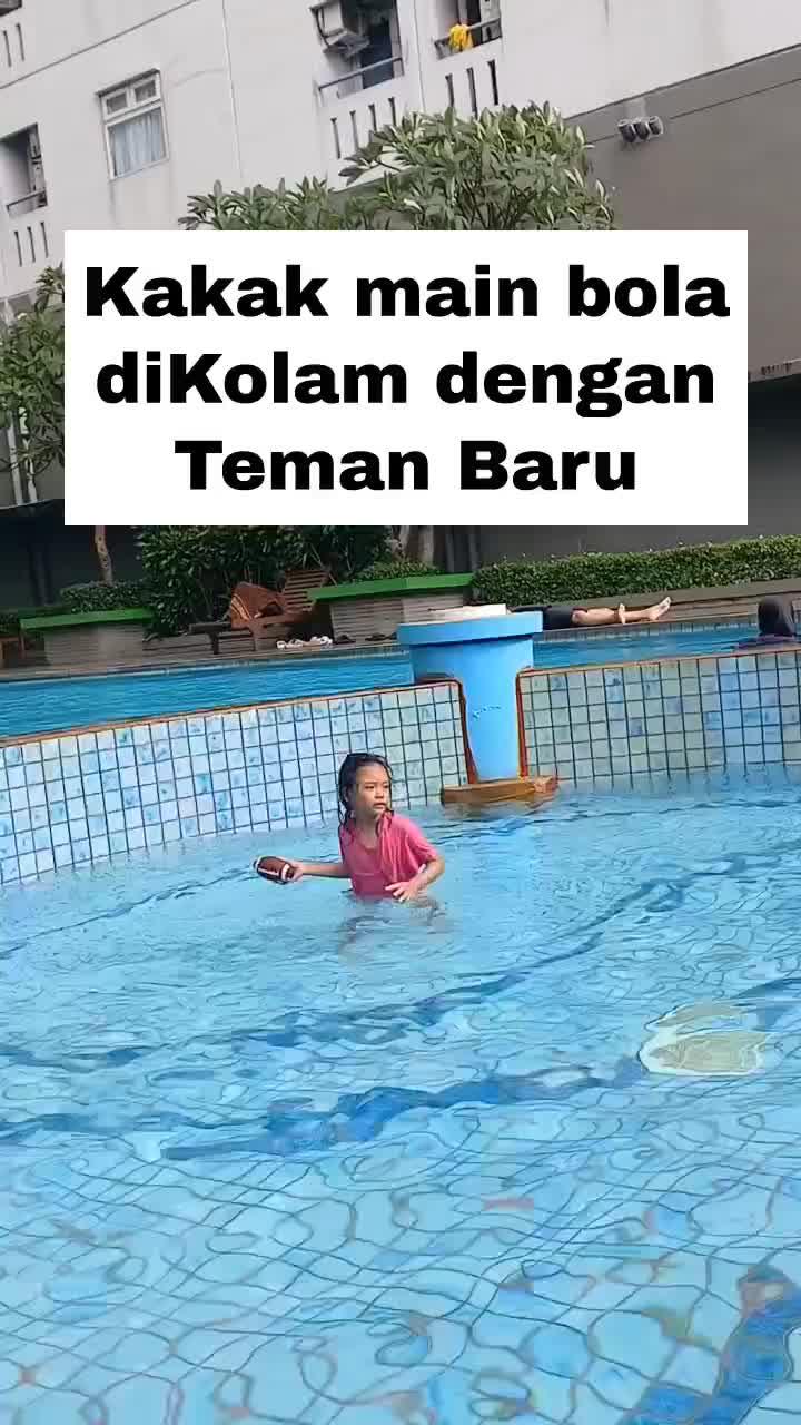 Kakak sedang bermain Bola.
#RCTIPlus #HOTrctiplus #Duniaanakanak #Videoanakanak #Edukasianak #fyp #fypシ #fypシ゚viral 