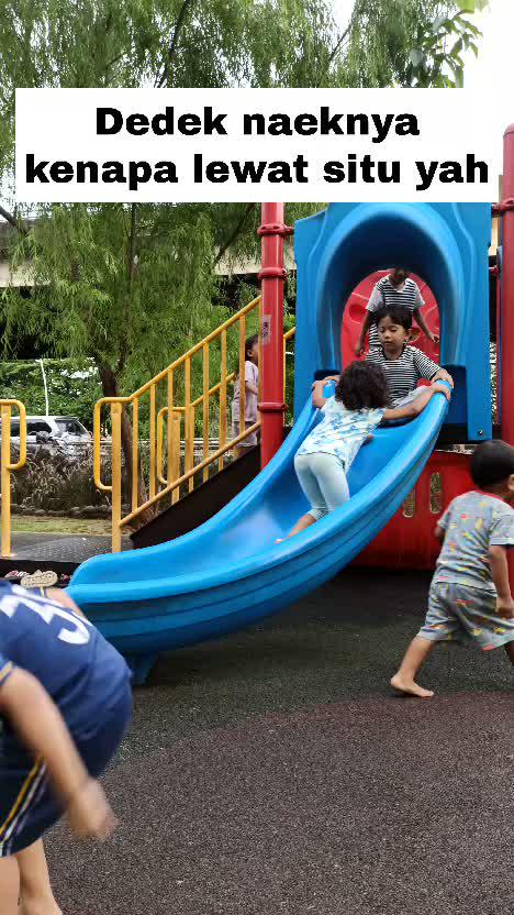 Dede naeknya jangan lewat situ.
#RCTIPlus #HOTrctiplus #Duniaanakanak #Edukasianak #Videoanakbermain #Videoanakanak #fyp #fypシ #fypシ゚viral 