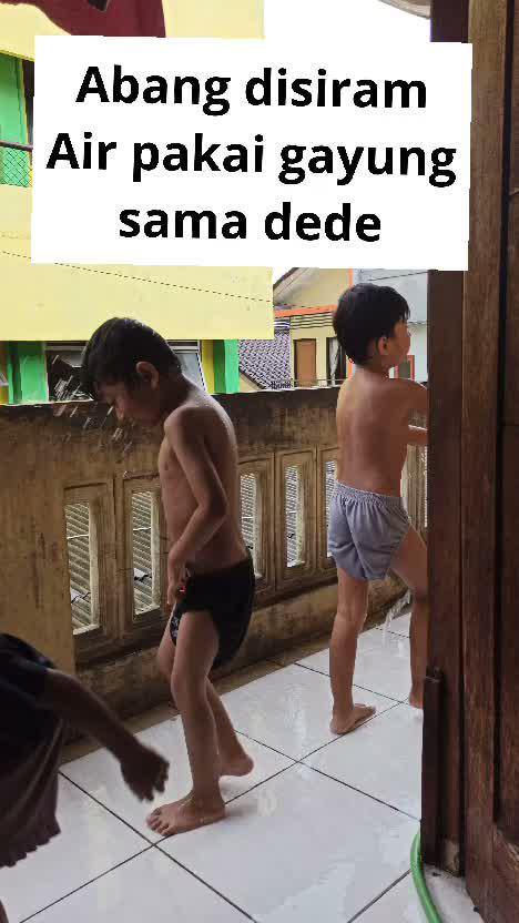 Abang di Siram dede.
#RCTIPlus #HOTrctiplus #Duniaanakanak #Edukasianak #Videoanakanak #Videobermainanak #fyp #fypシ #fypシ゚viral 