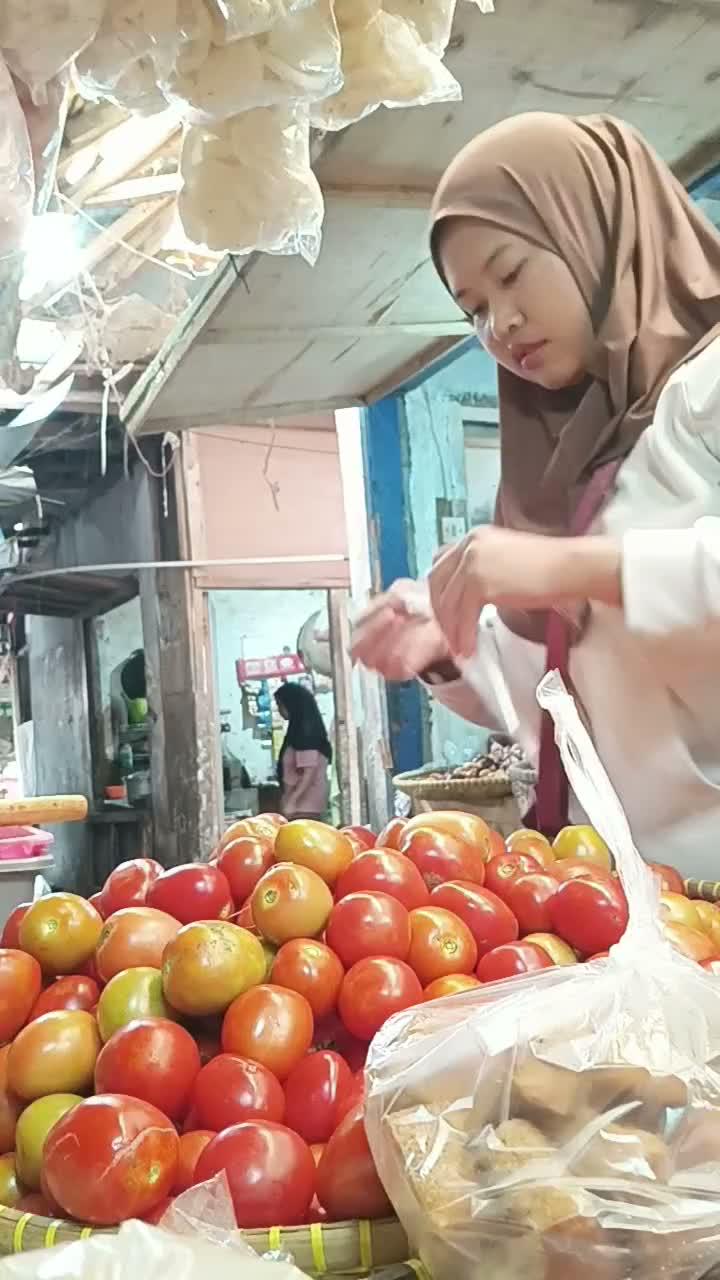 belanja dulu sayuran di pasar  #short  #HOTrctiplus  #RCTIPlus  #fyp 