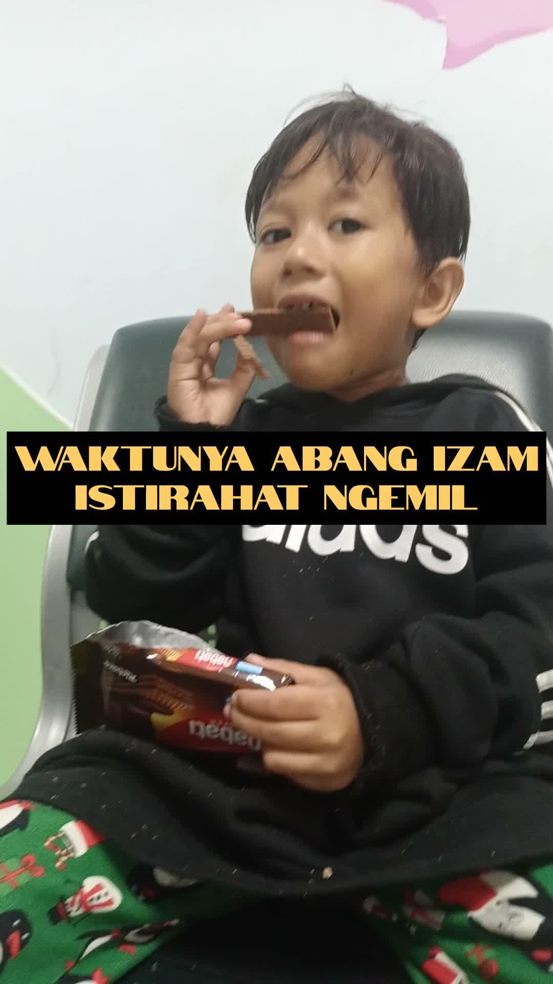 Ngemil Ngemil.
#RCTIPlus #HOTrctiplus #Duokembar #Kembarlakilaki #fyp #fypシ #fypシ゚viral 