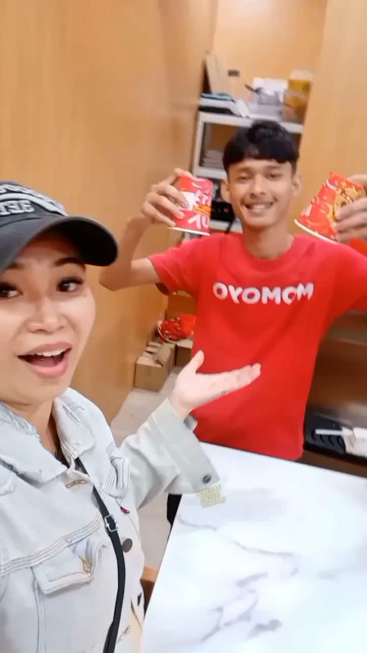 voucher nya bisa kalian dapetin di sini https://vt.tiktok.com/ZSa6dB5g6/  #momoyo  #edisi mau eskrim  #fyp 