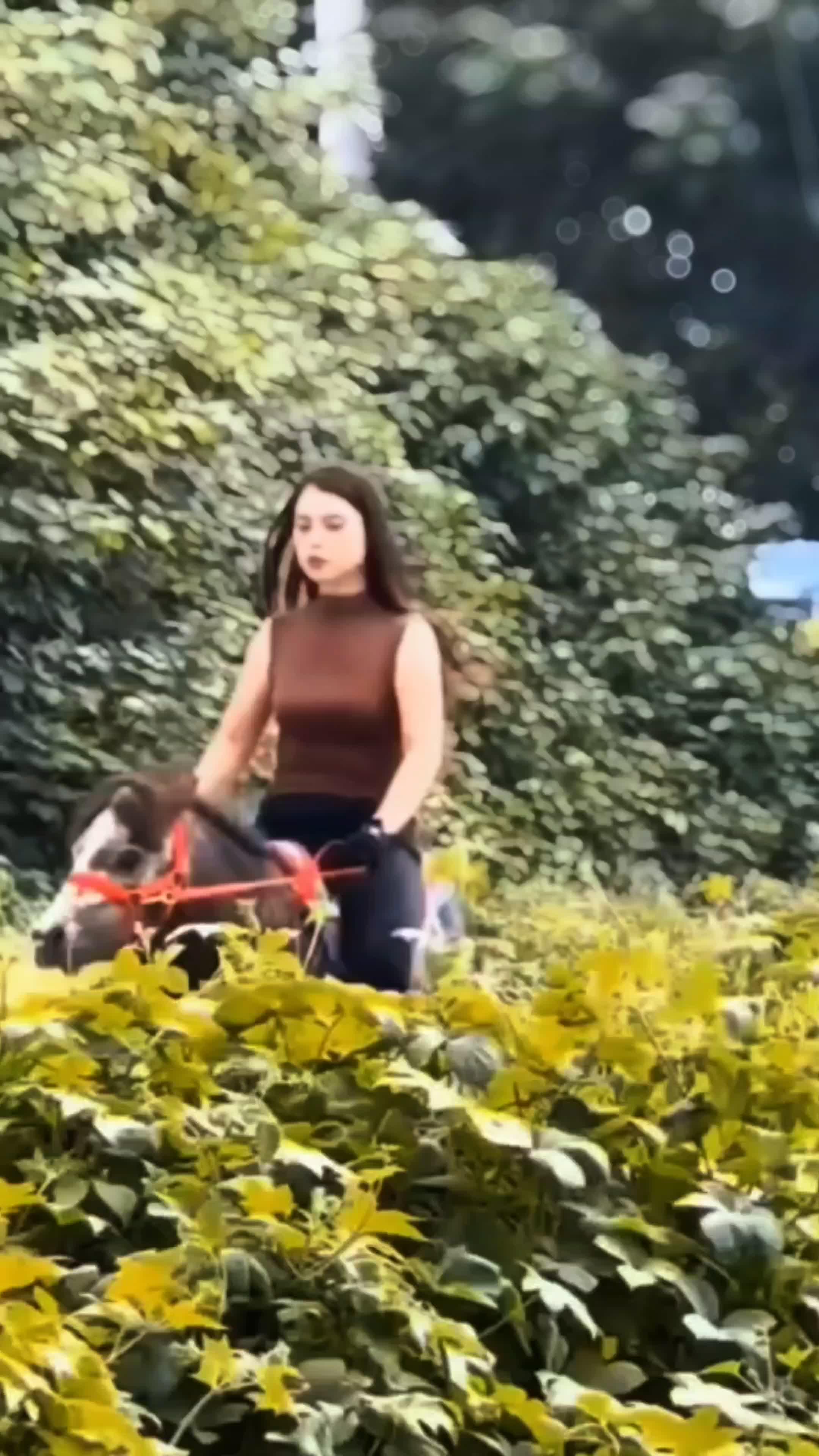 so it vibrates #RCTIPlus 