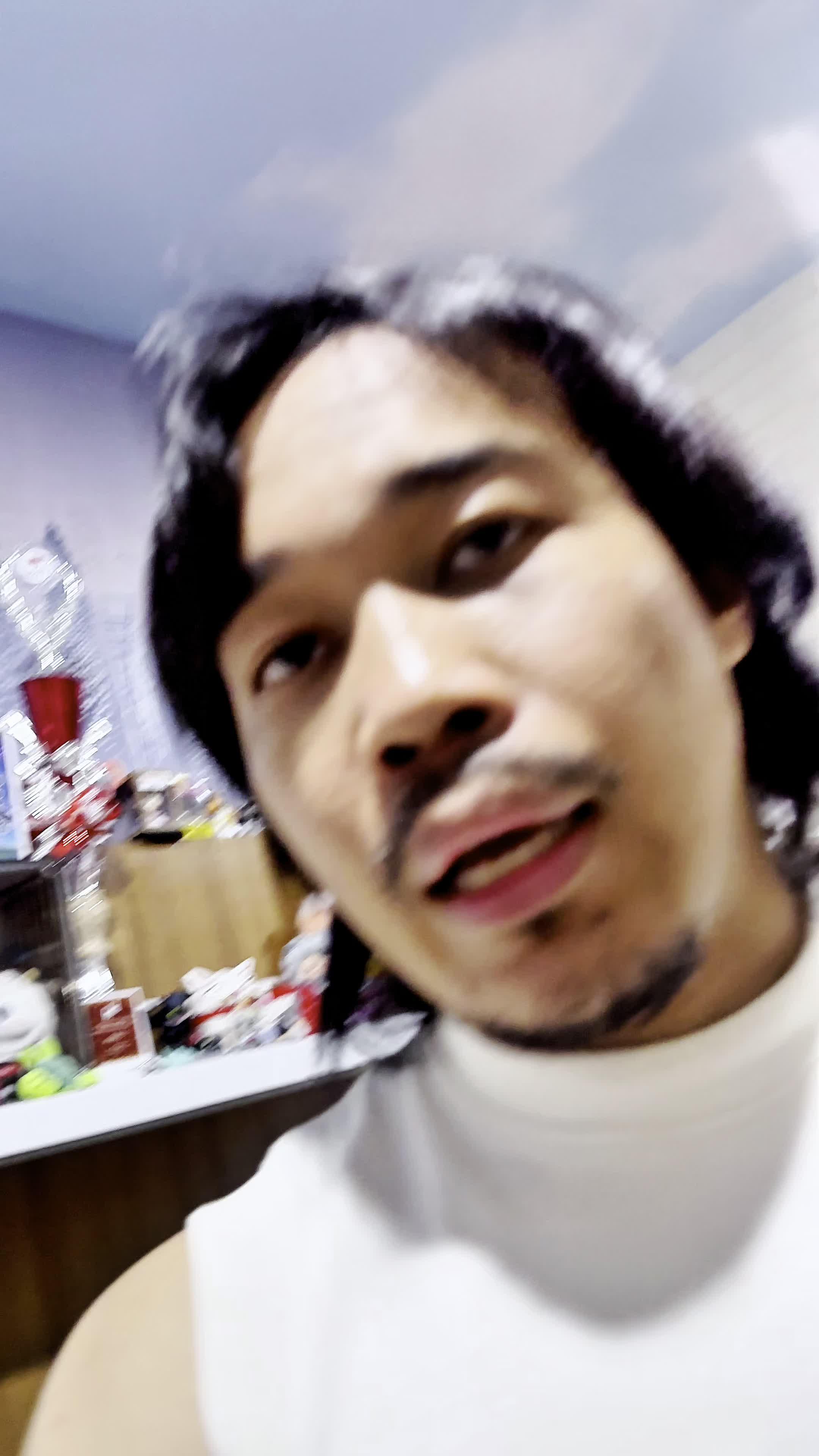 Kalau udah jadi bapak-bapak pulangnya udah beda tentengannya