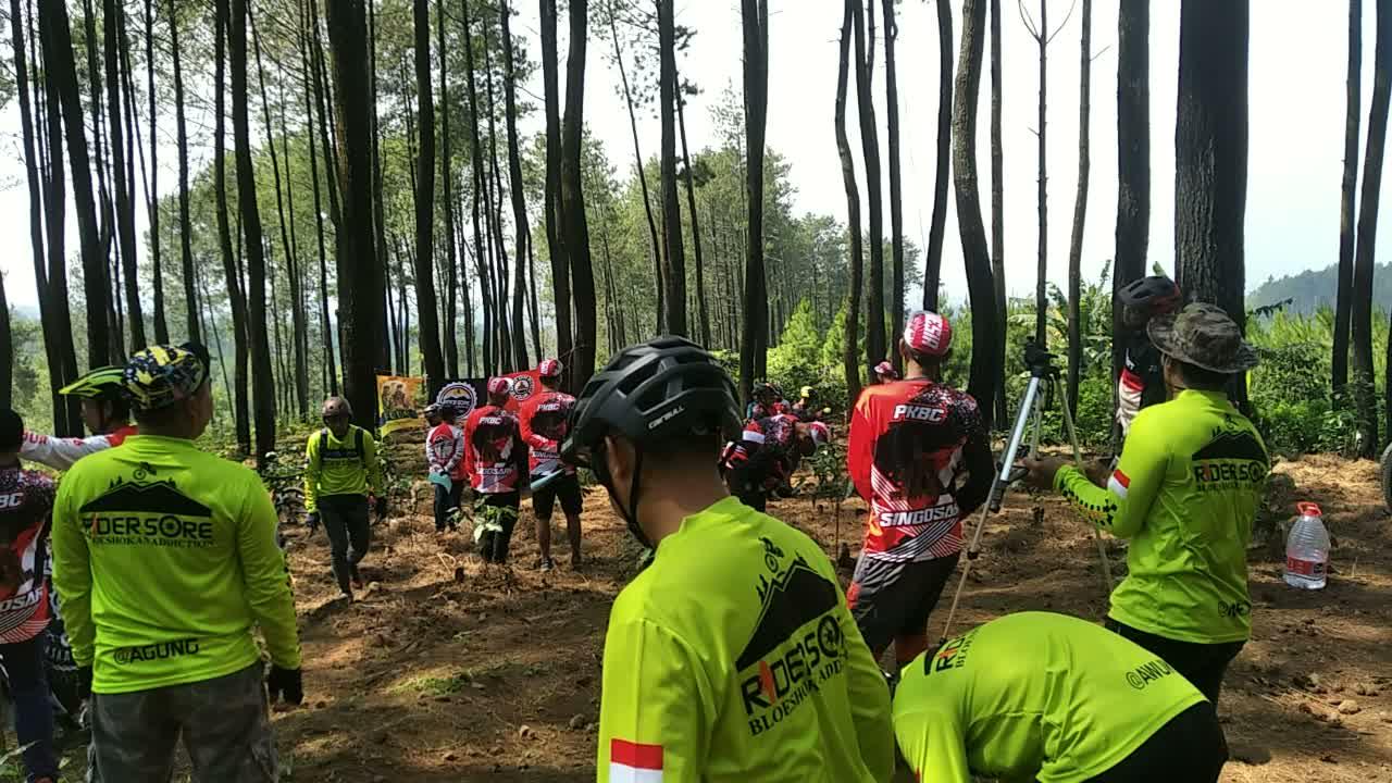 persiapan upacara bendera 17 agustus di gunung tumbu  #mtb  #Upacara Pengibaran Bendera  #Upacara HUT Republik Indonesia 
