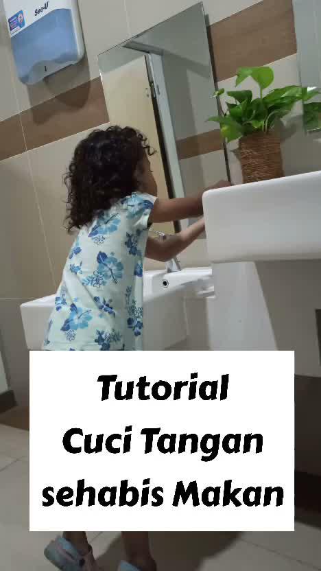 Tutorial Cuci Tangan Ala Dede.
#RCTIPlus #HOTrctiplus #Duniaanakanak #Videoanakanak #Videobermainanak #fyp #fypシ゚viral #fypシ 