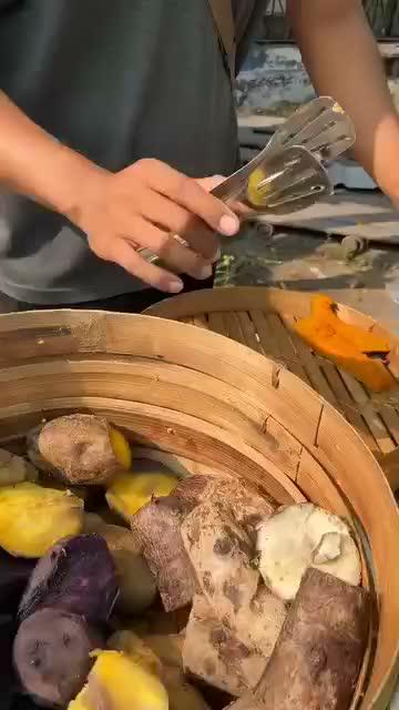 Jajanan jadul segala polos pendem ada