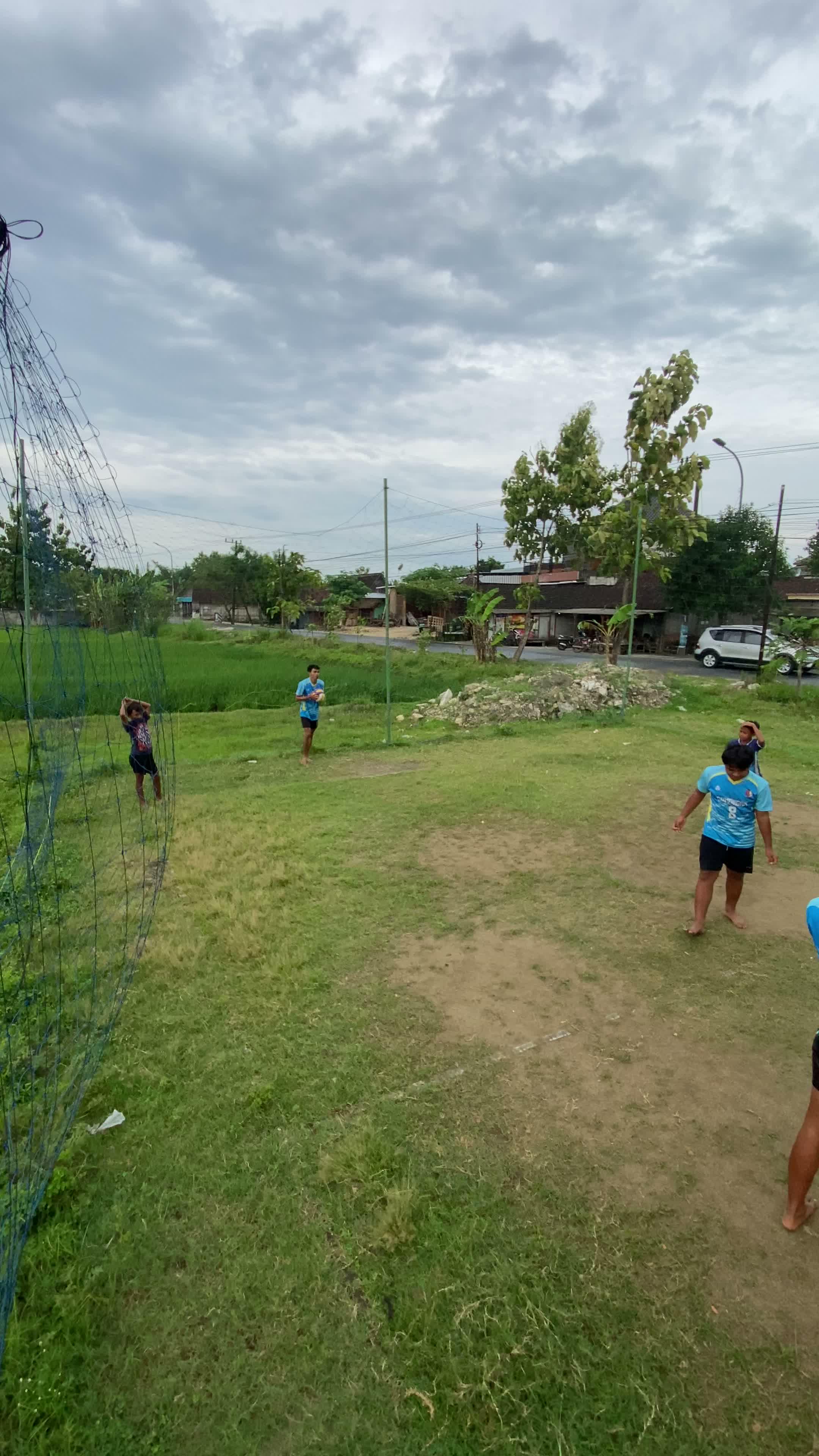 Keseruan volly bareng temen-temen di kampung lurr #volley  #tarkam #olahraga #desaku #tambakrejo 