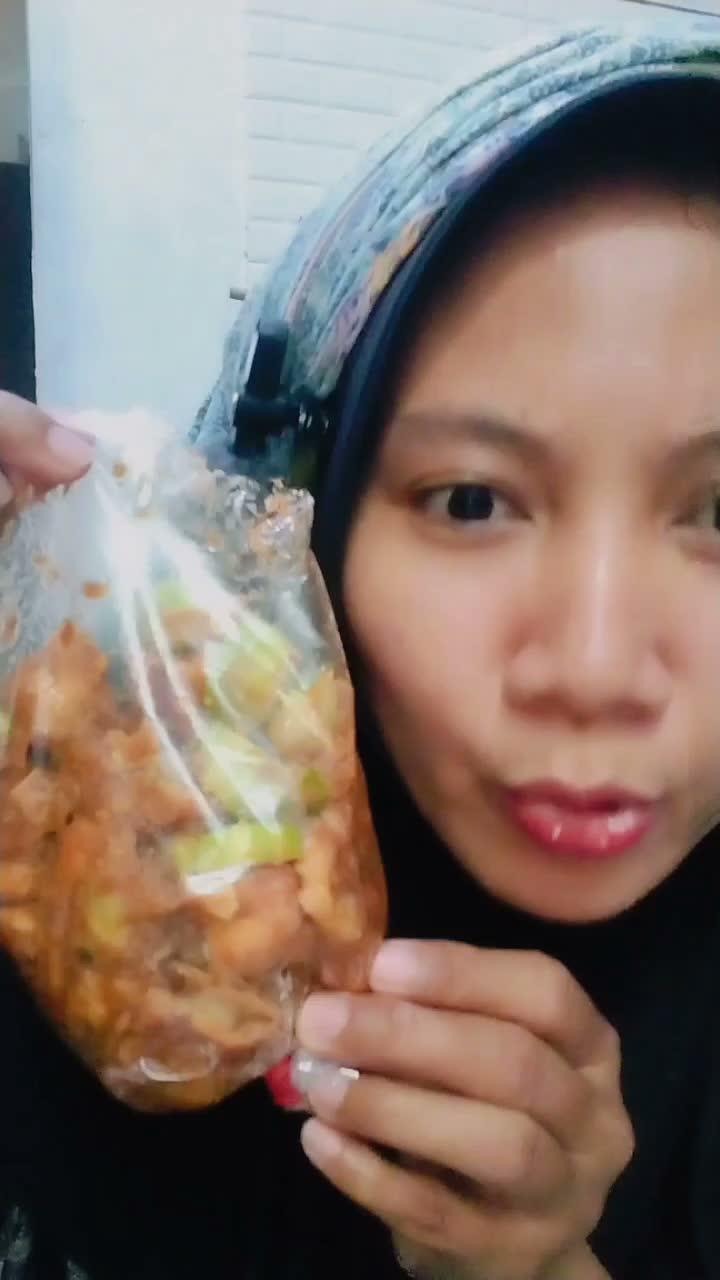 Bahaya Makan Batagor Kayak Gini?! #batagor #RCTIPlus #nyaidarugi_real