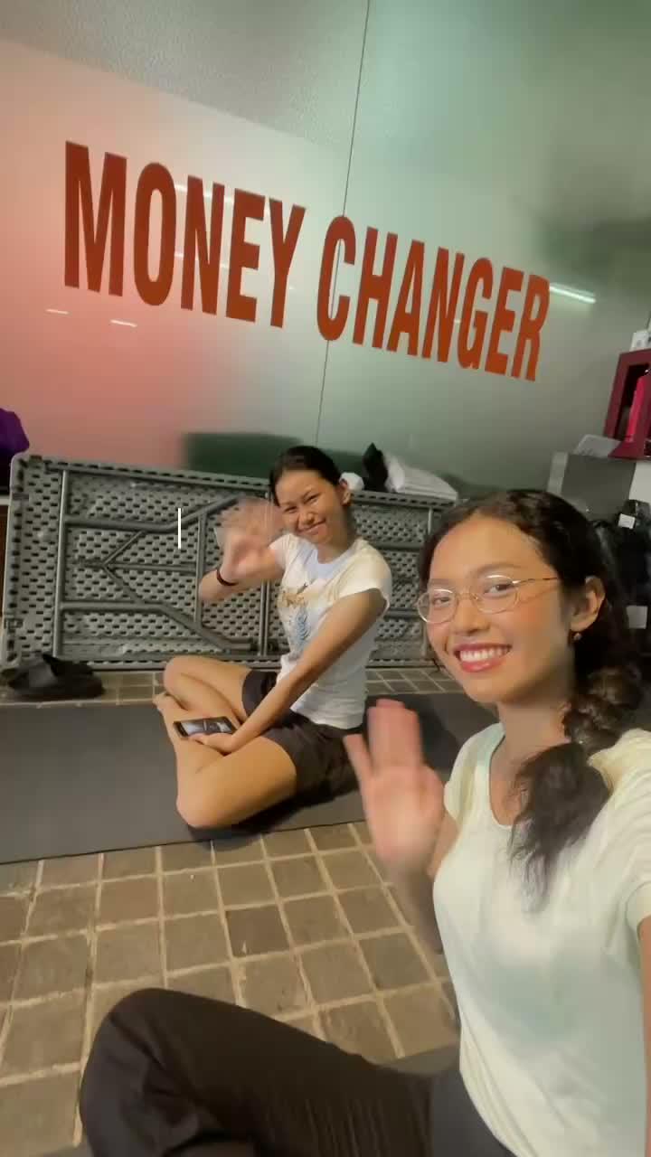 3 weeks before UIFW main event #yoga #runway 