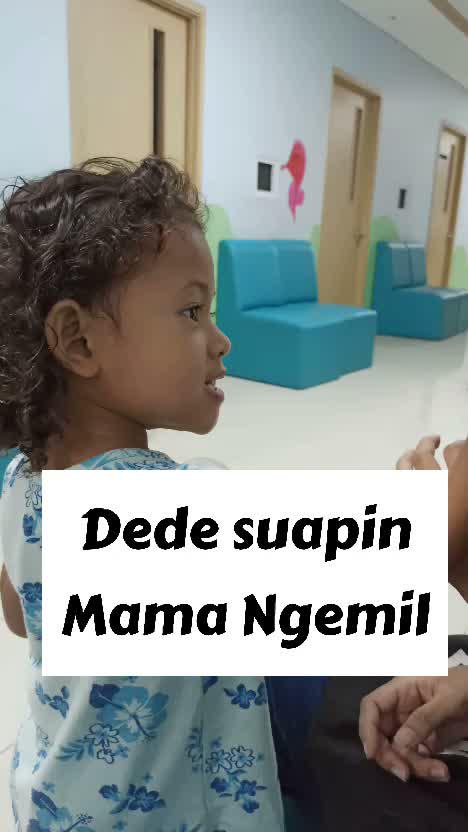 So sweet dede suapin mama.
#RCTIPlus #HOTrctiplus #Duniaanakanak #Videoanakanak #Videobermainanak #fyp #fypシ #fypシ゚viral 