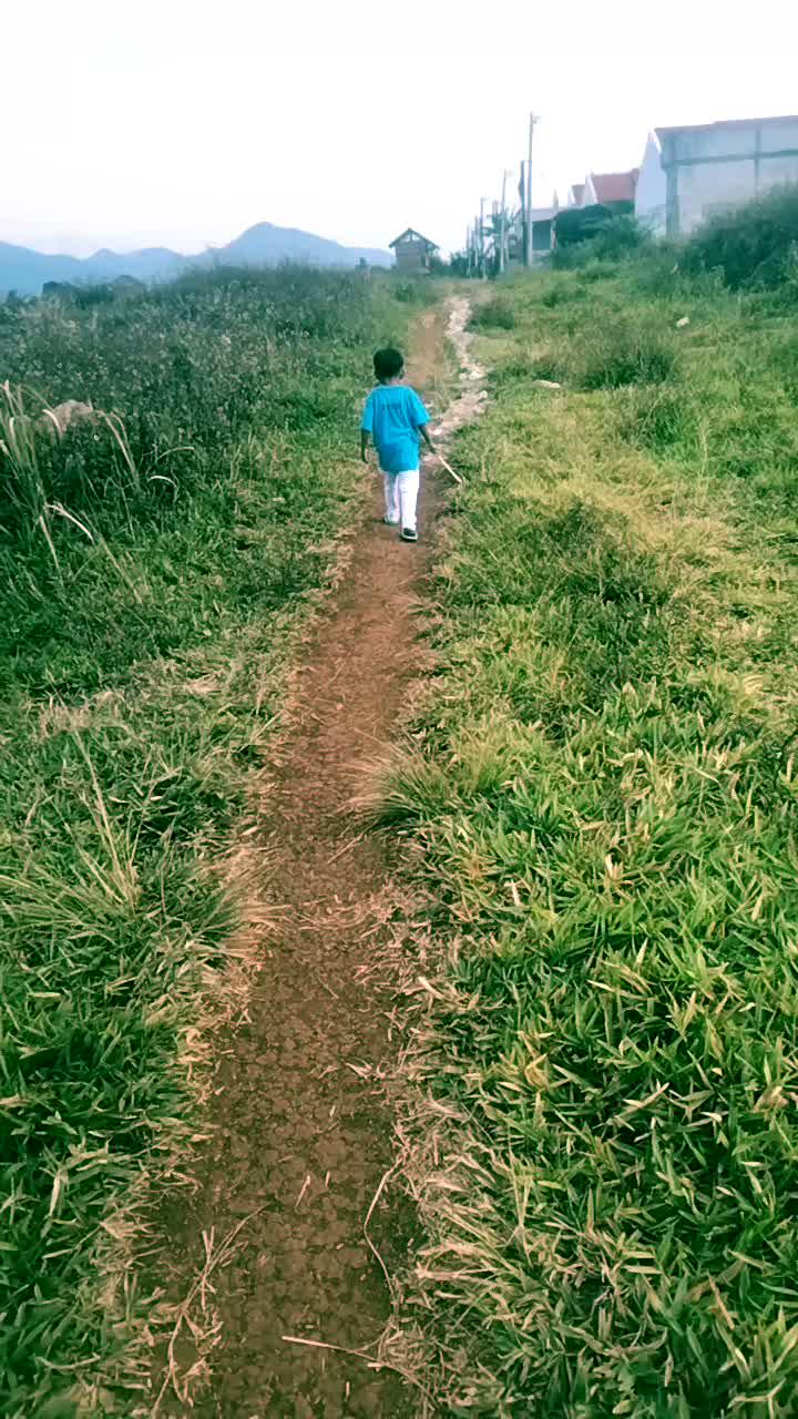  #jalan2 di belakang komplek