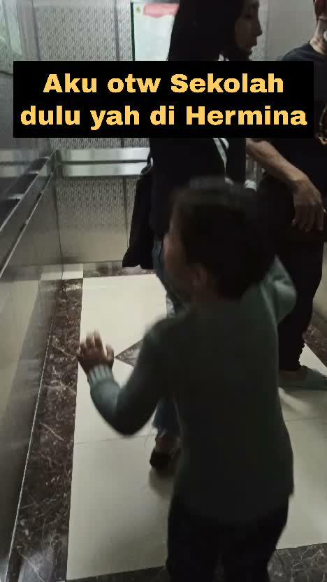 Otw Sekolah di Rumah Sakit.
#Duokembar #KembarSpesial #Videokembar #Anakkembar #fyp #fypシ #fypシ゚viral 