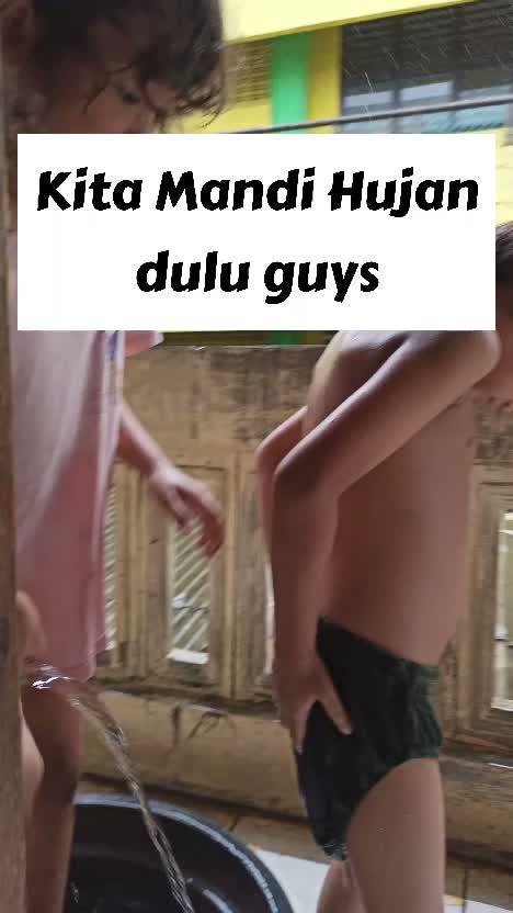 Mandi Hujan dulu kita guys.
#RCTIPlus #HOTrctiplus #Duniaanakanak #Edukasianak #Videoanakanak #Videobermain #fyp #fypシ #fypシ゚viral 