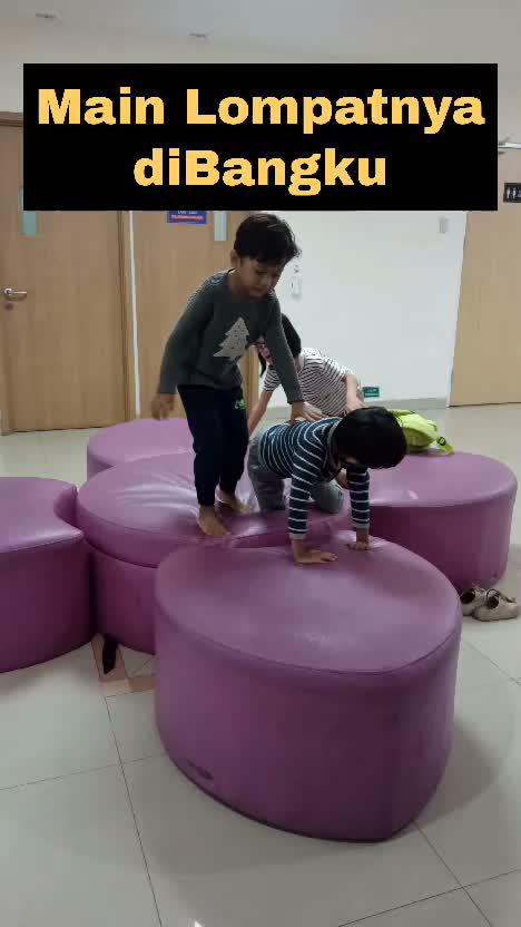 Awas yah Jatuh.
#RCTIPlus #HOTrctiplus #DuoKembar #Kembarlakilaki #fyp #fypシ #fypシ゚viral 