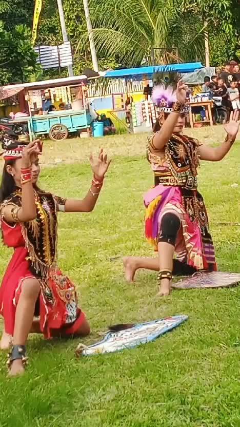 seni tari kuda kepang #budayaIndonesia  #senimantradisonalmuda  #seniindonesia 