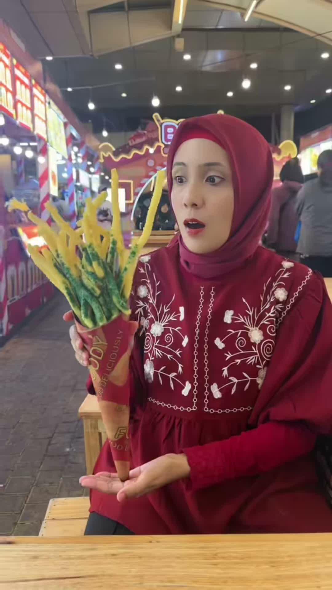 24 jam makan makanan kesukaan yuka chan