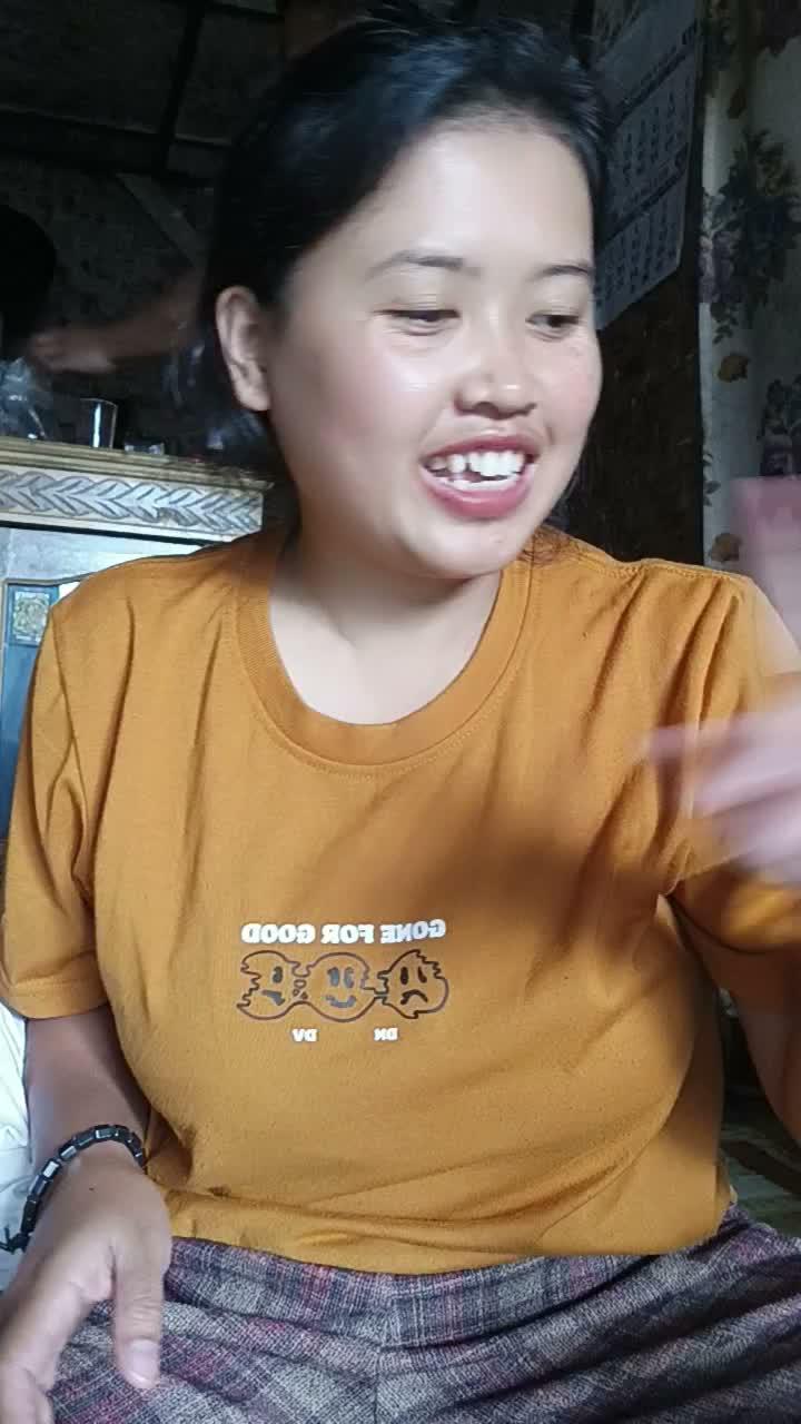 batagor kuah kreamy 😯
 #short  #HOTrctiplus  #RCTIPlus  #unboxing 