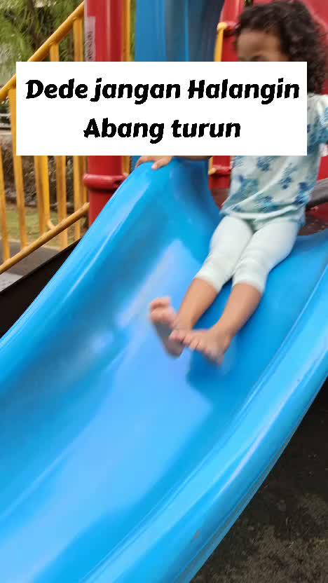 Jangan halangin abang turun dek.
#RCTIPlus #HOTrctiplus #Duniaanakanak #Videoanakanak #Videobermainanak #Edukasianak #fyp #fypシ #fypシ゚viral 