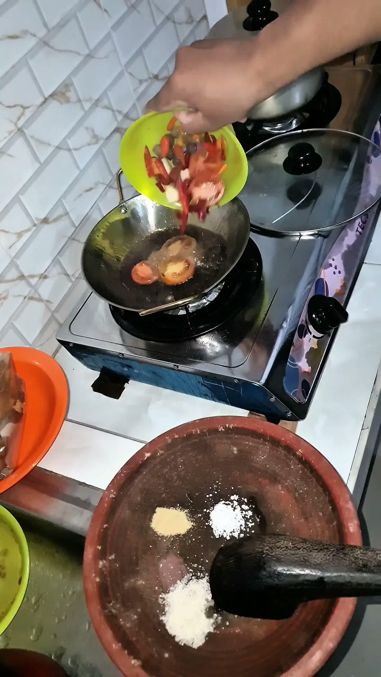 Ayam Geprek Sambel Abal-abal Nikmat Banget cuy😊🤤 | kuliner✨️| Cooking video🫕 | part 1 #rctiplus #creatorrctiplus #masak #kuliner #cookingvid