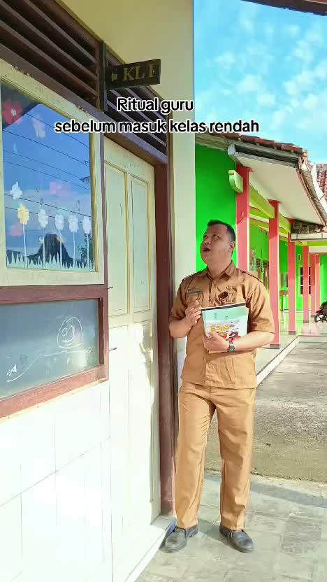 kalian seperti ini juga gak? ketika harus masuk kelas rendah?  #gurusd  #sekolahdasar  #fyp  #viral  #realita 