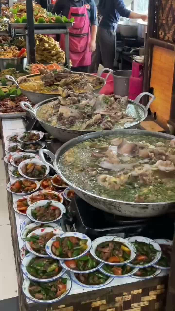 rumah makan komplit di garut  #short  #HOTrctiplus  #RCTIPlus 