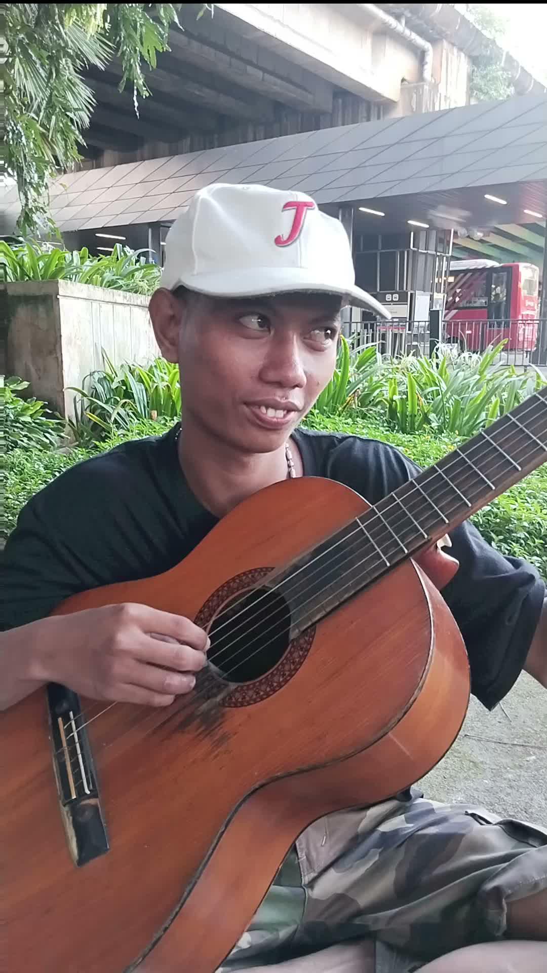 IDOL_XlV ardiansyah usia 20th jakarta selatan kec tebet #inginjadiartis  #Pengamenjalanan  #ygberadunasib  #inginjadipenyayiterkenal