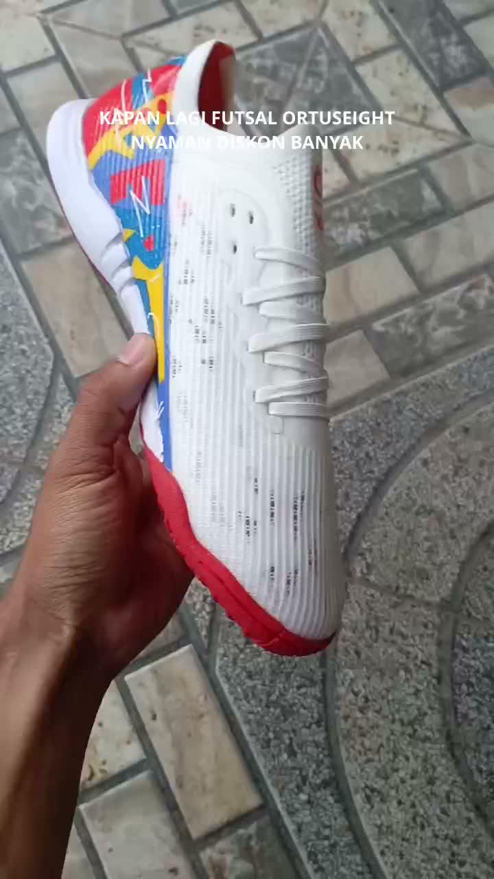 DISKON GEDE SEPATU FUTSAL ENAK.
ORTUSEIGHT CATALYST LIBERTE V4 IN.
Rp.649.000 JADI Rp.335.000.

VERI SPORT ORIGINAL GAK HARUS MAHAL!!! 

#ti