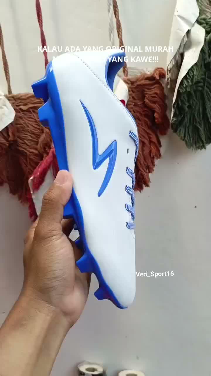 DISKON GEDE SEPATU BOLA!! 
SPECS ESSORER FG RINGAN.
Rp.349.800 JADI Rp.250.000.

VERI SPORT ORIGINAL GAK HARUS MAHAL!!! 

#timnasindonesia #