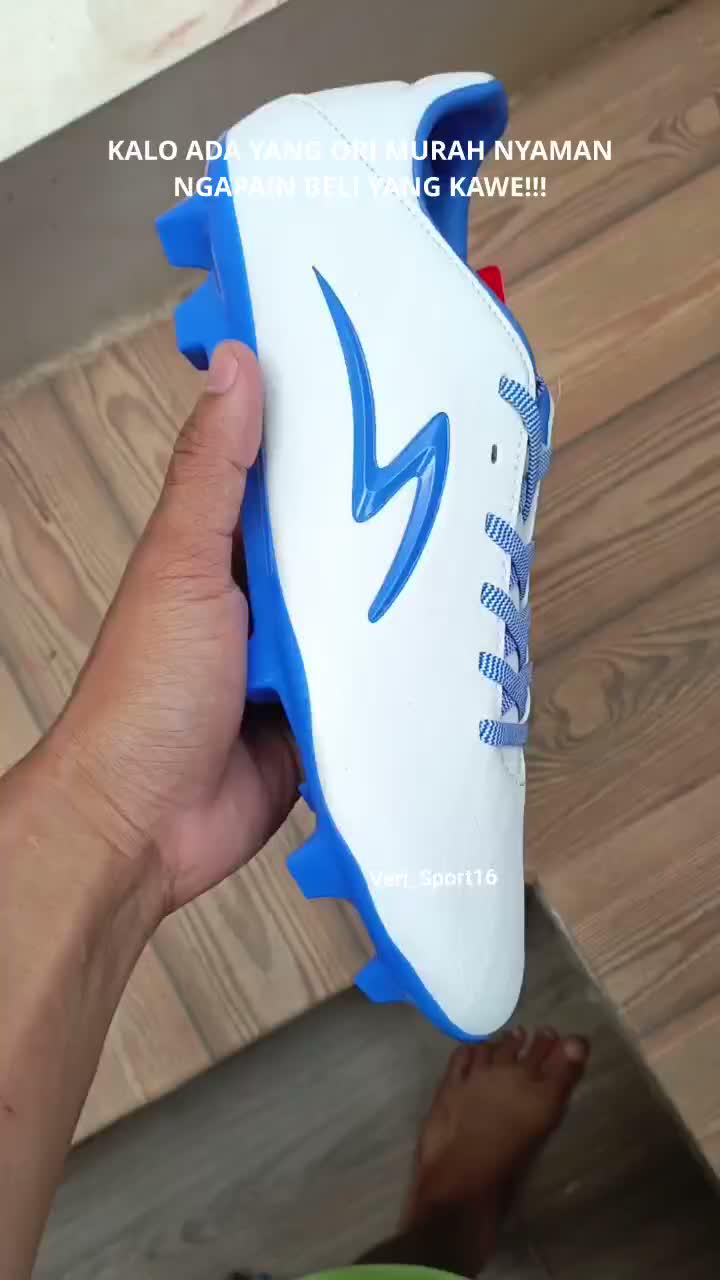 DISKON GEDE SEPATU BOLA!! 
SPECS ESSORER FG RINGAN.
Rp.349.800 JADI Rp.250.000.

VERI SPORT ORIGINAL GAK HARUS MAHAL!!! 

#timnasindonesia #