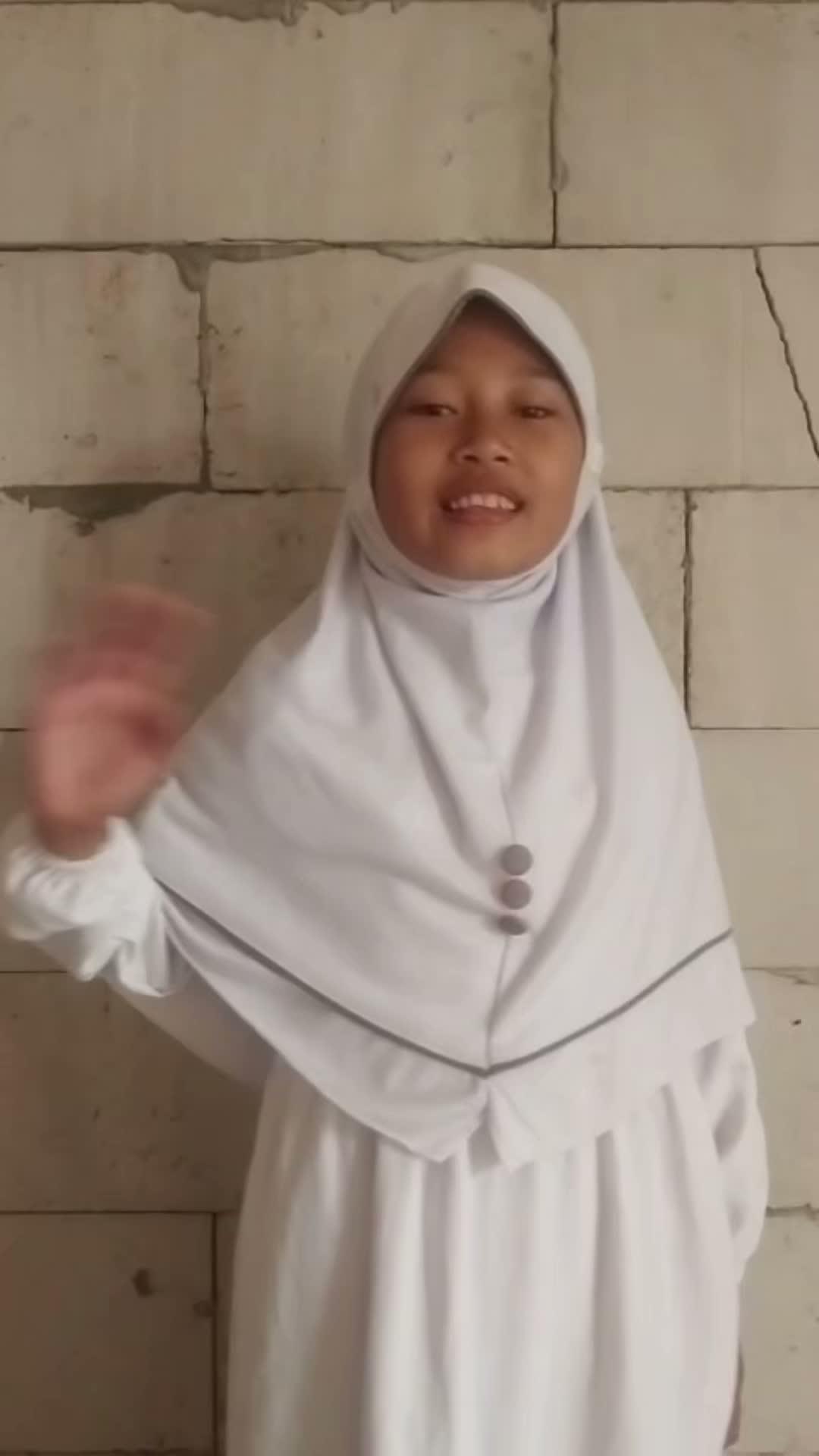HAFIZ2027 nama : Aqila asal :Demak usia :10tahun jumlah hafalan :5 juz
