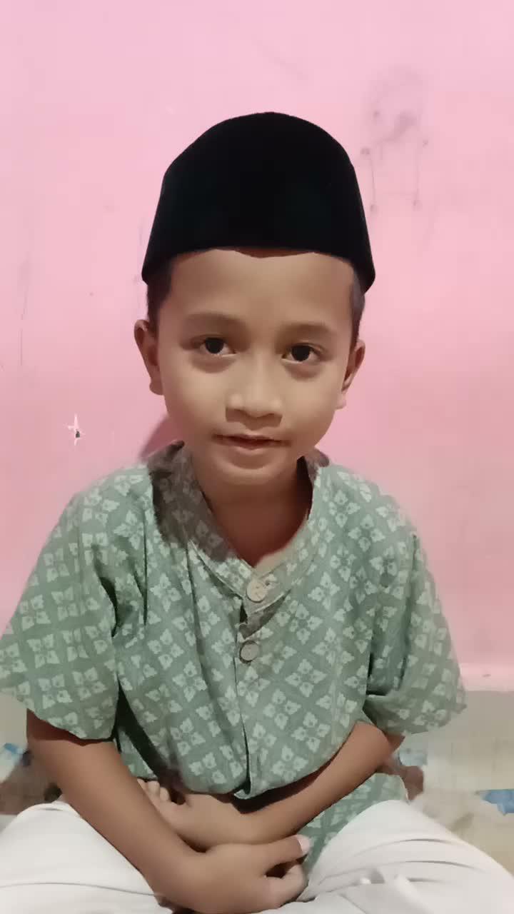  HAFIZ2027 
Nama:Muh.Zaitun Rusmin
Asal:kab.Gowa, SULAWESI SELATAN
Usia:8 thn
Jumlah Hafalan Al-Quran :9 juz
