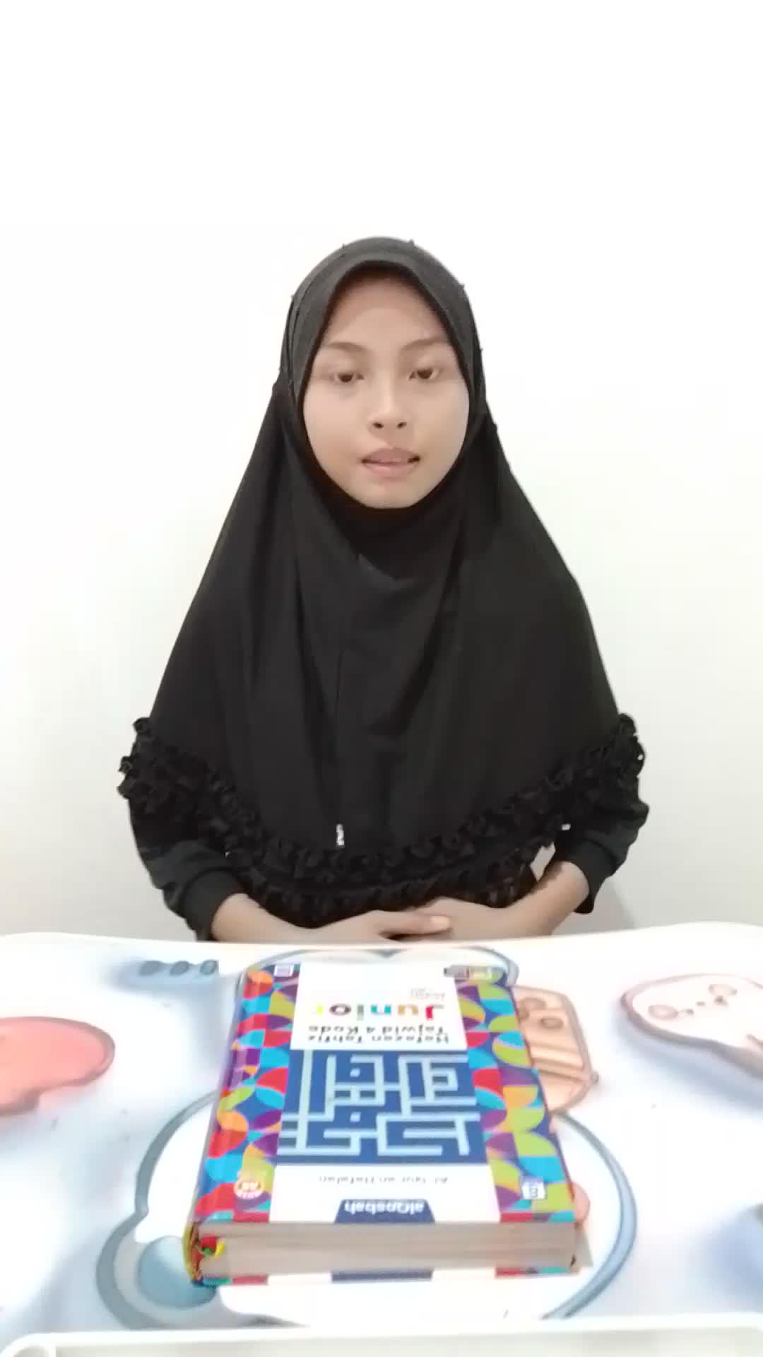 HAFIZ2027 NAMA : AINAYAH SUCIATI ARDIANSYAH DOMISILI : KABUPATEN SIGI PROVINSI SULAWESI TENGAH USIA  : 11 TAHUN JUMLAH HAFALAN :  4 JUZ (1, 